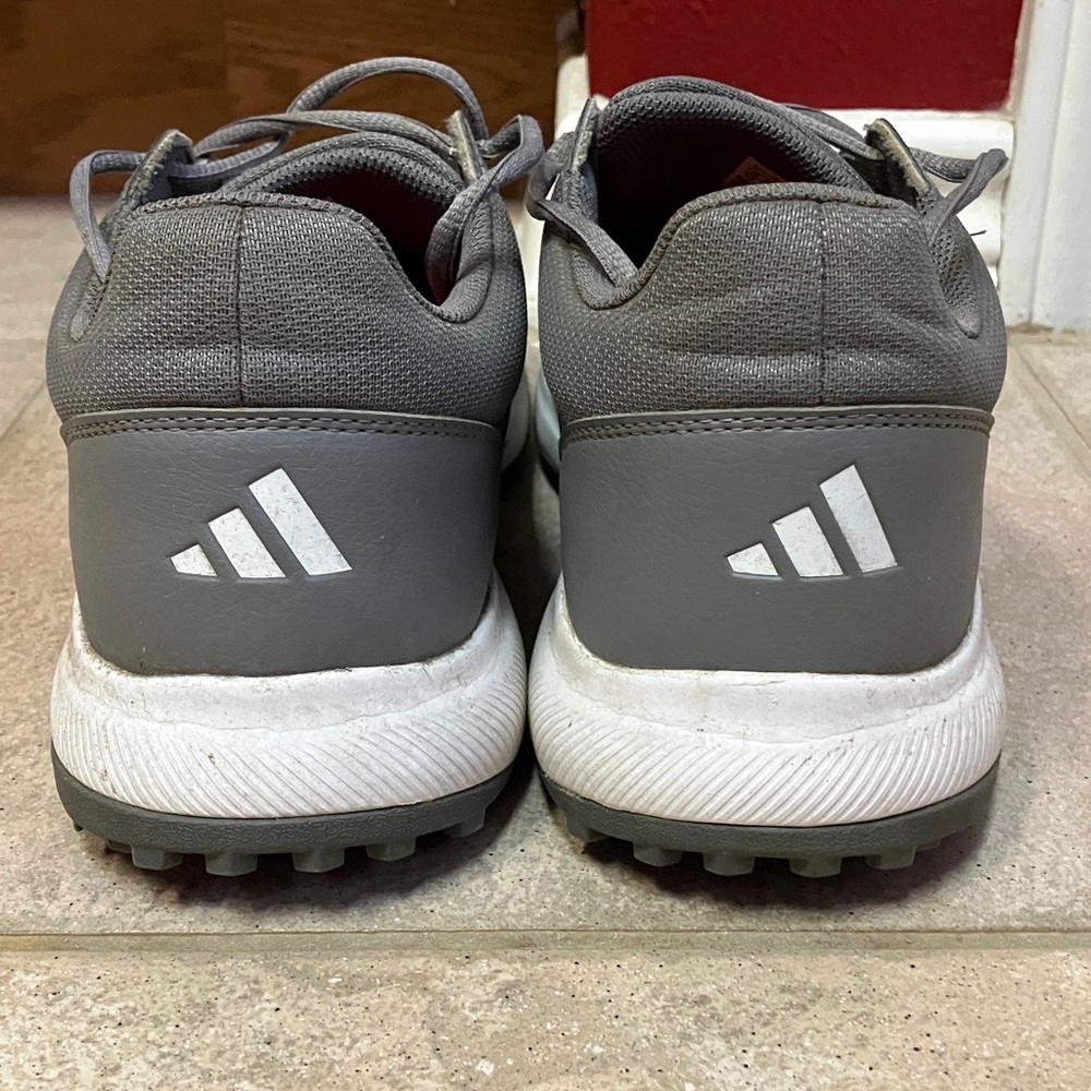 Adidas Men's Gray and White Athletic Golf Shoes size 12 - Picture 4 of 7